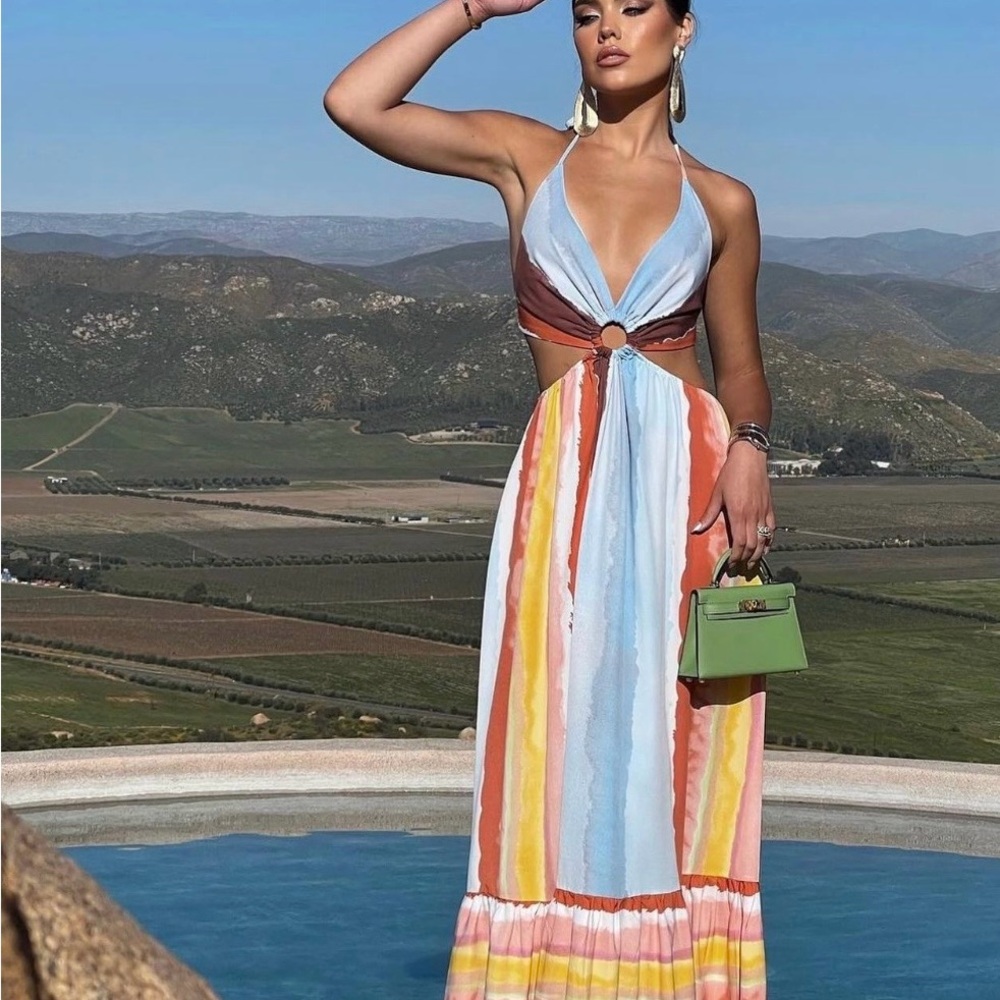 LUXXEL Sunset Halter Cutout Maxi Dress – Size M